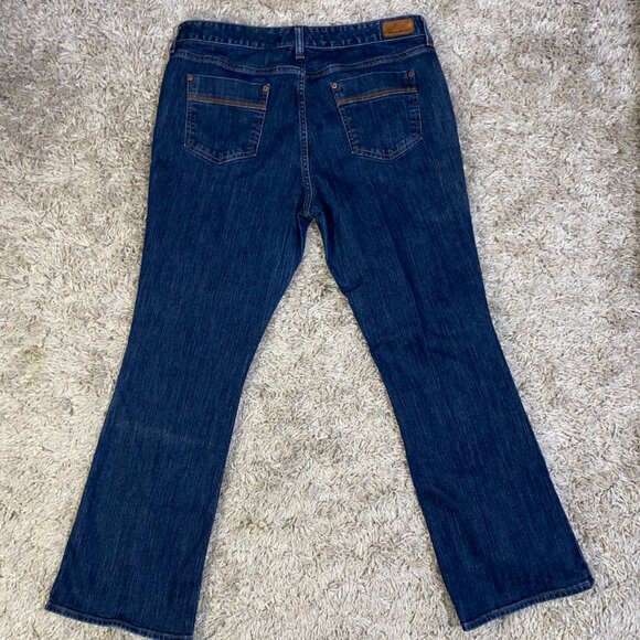 Eddie Bauer Classic Bootcut Dark Wash Jeans Size 16R Denim Women's - Picture 3 of 8
